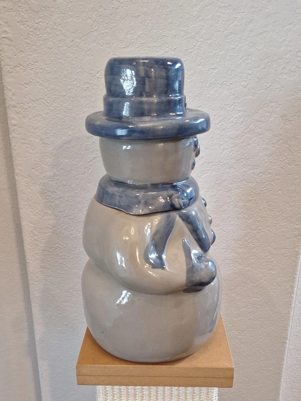 Beaumont Brothers Pottery approx 12